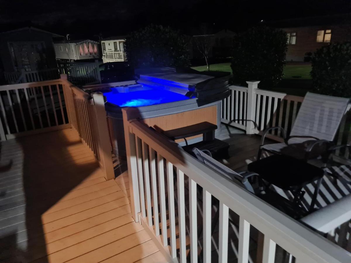 Вилла 3 Bed Retreat With Hot Tub Felton  Экстерьер фото